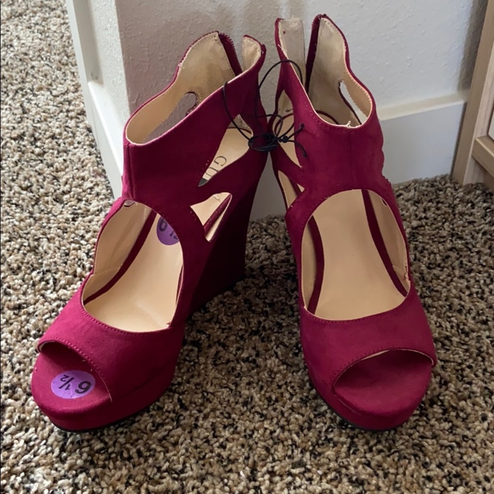 Guess platform heels